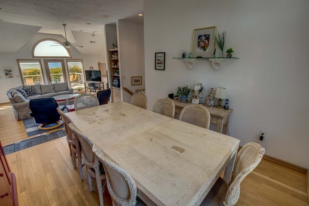 Photo of Bedroom in Monteray Shores