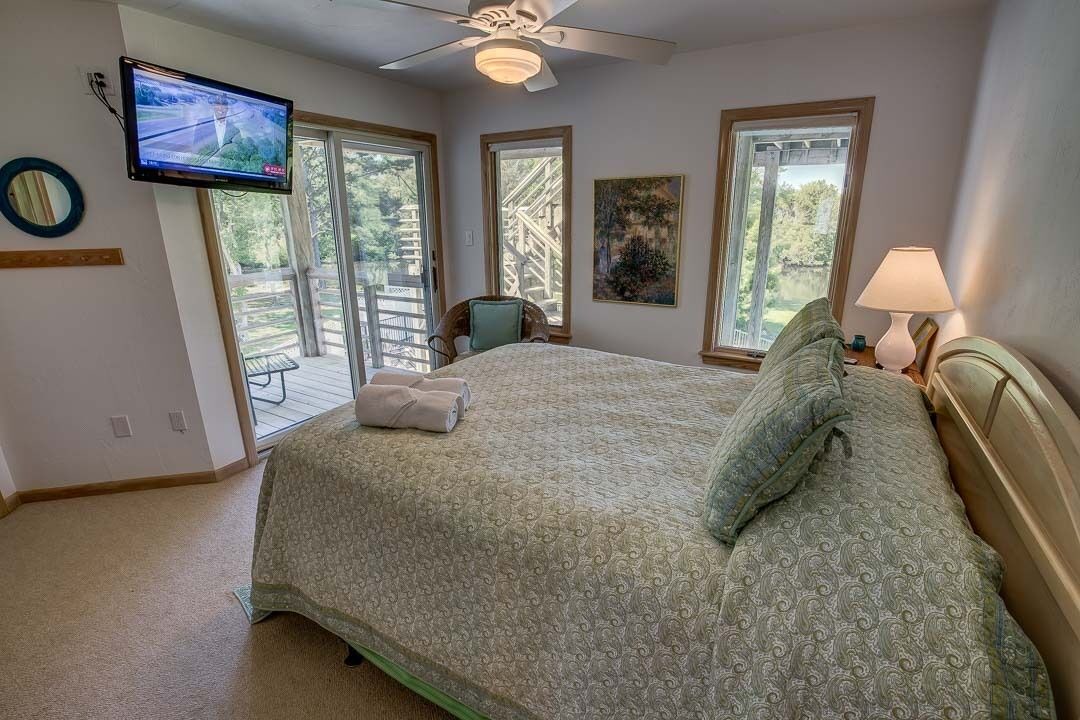 Photo of Bathroom in Monteray Shores