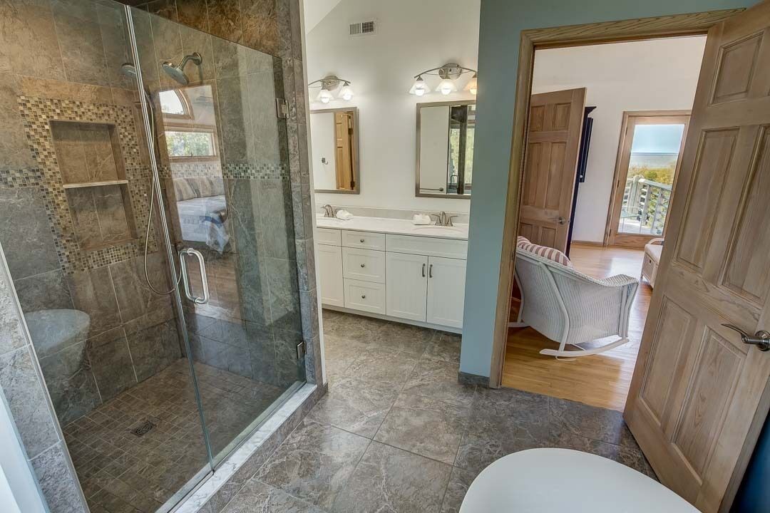 Photo of Bathroom in Monteray Shores