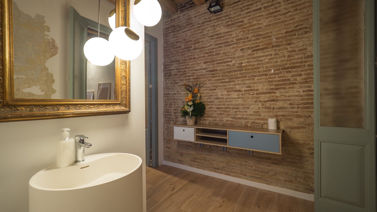 Photo of Bathroom in Vic