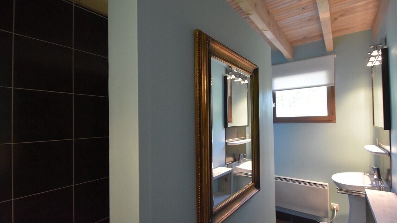 Photo of Bathroom in Velieux