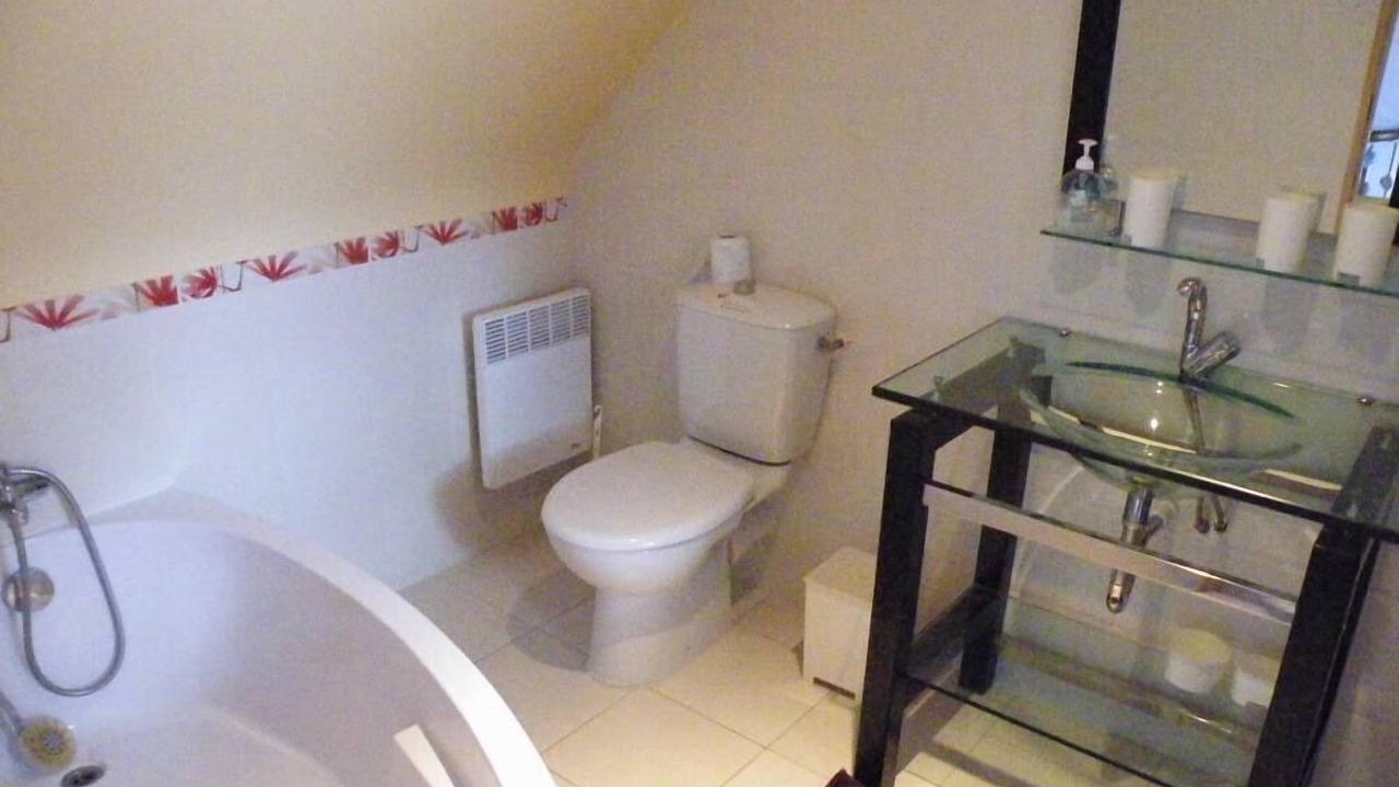 Photo of Bathroom in Logonna-Daoulas