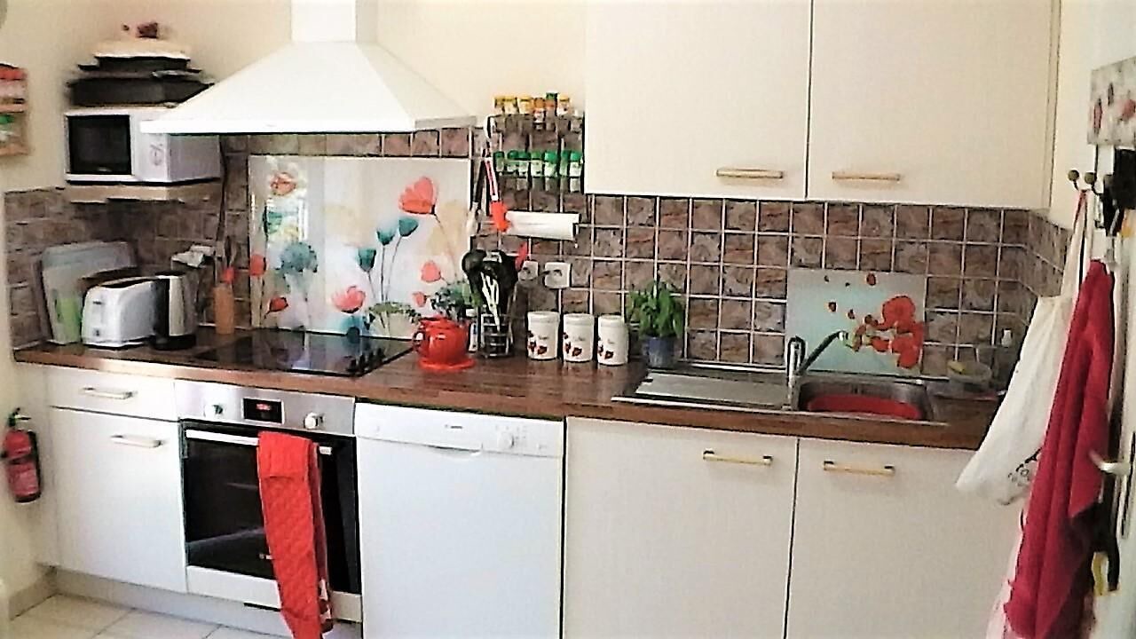Photo of Kitchen in Saint-Genies-de-Fontedit