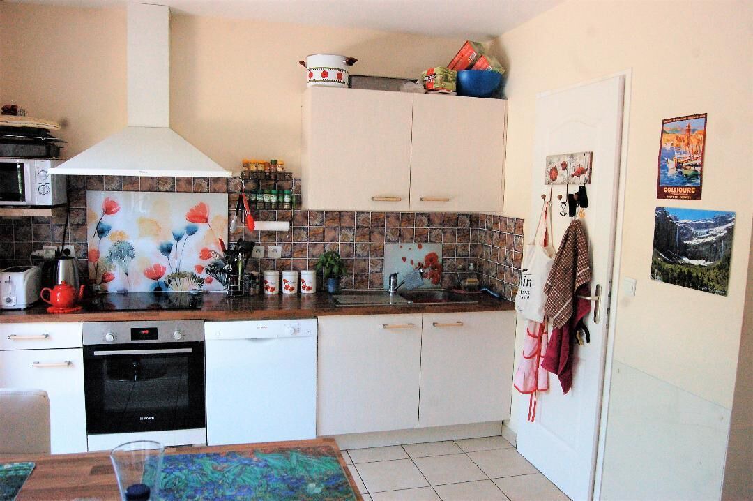 Photo of Kitchen in Saint-Genies-de-Fontedit