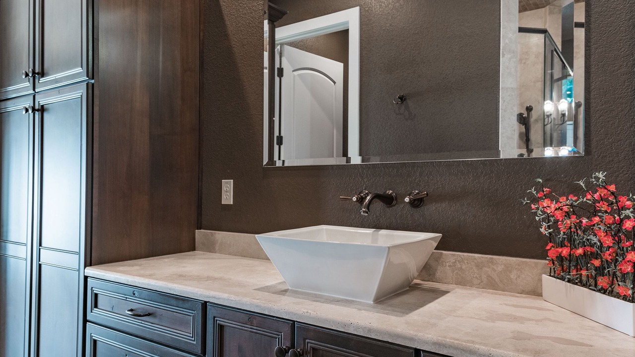 Photo of Bathroom in Montview Harbor