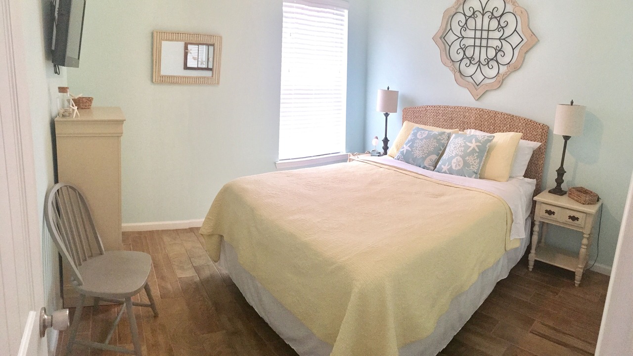 Photo of Bedroom in Laguna Beach Estates