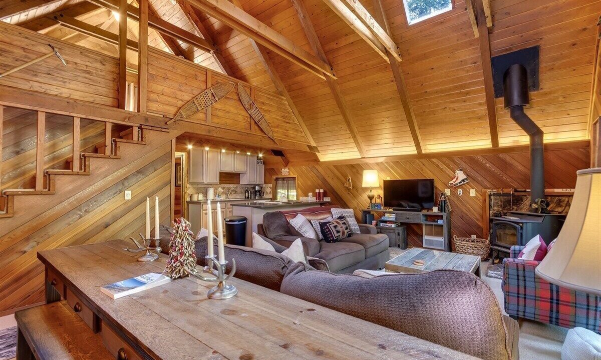 Photo of Livingroom in Packwood