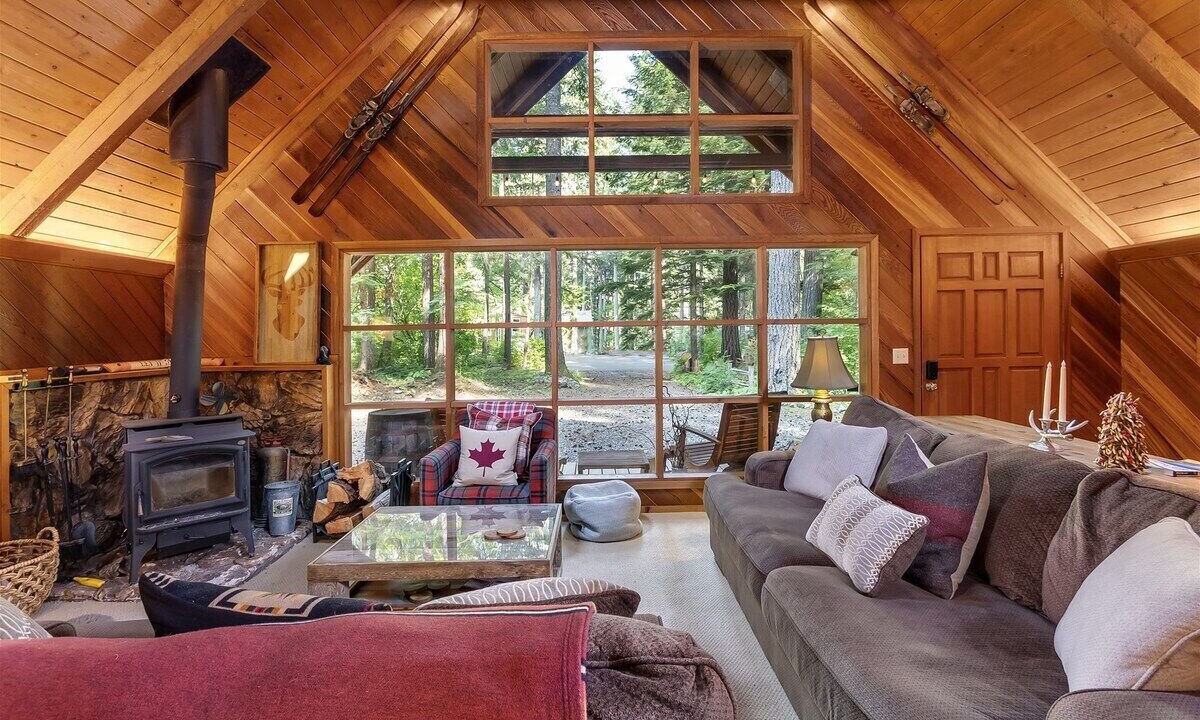 Photo of Livingroom in Packwood