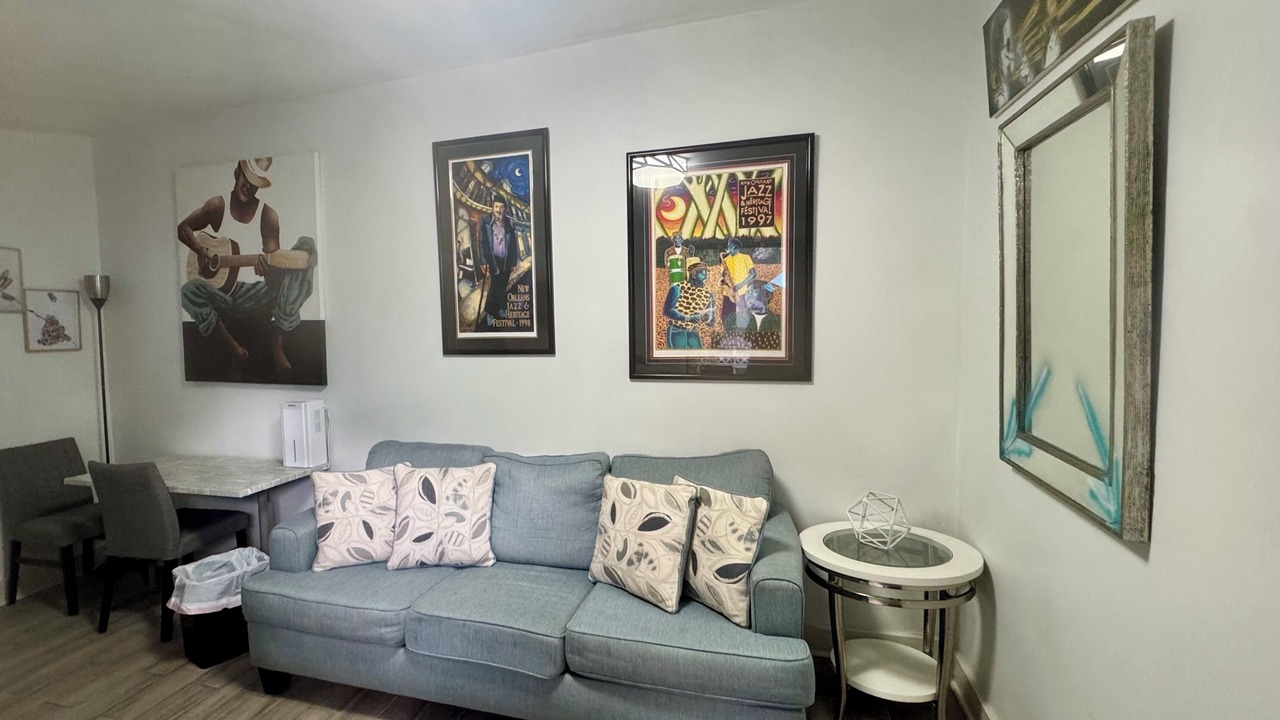 Photo of Livingroom in Faubourg Delachaise