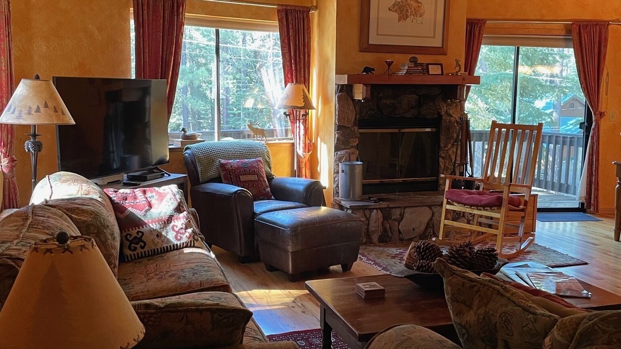 Photo of Livingroom in Truckee