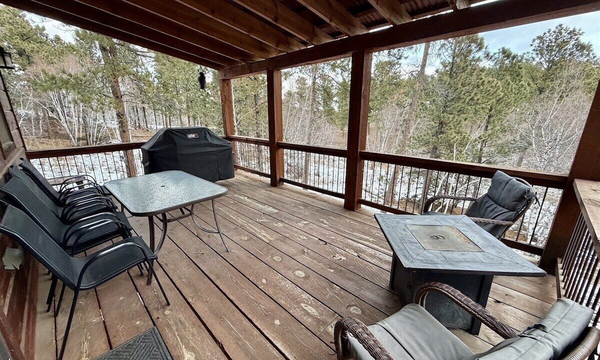 Photo of Others in Deadwood
