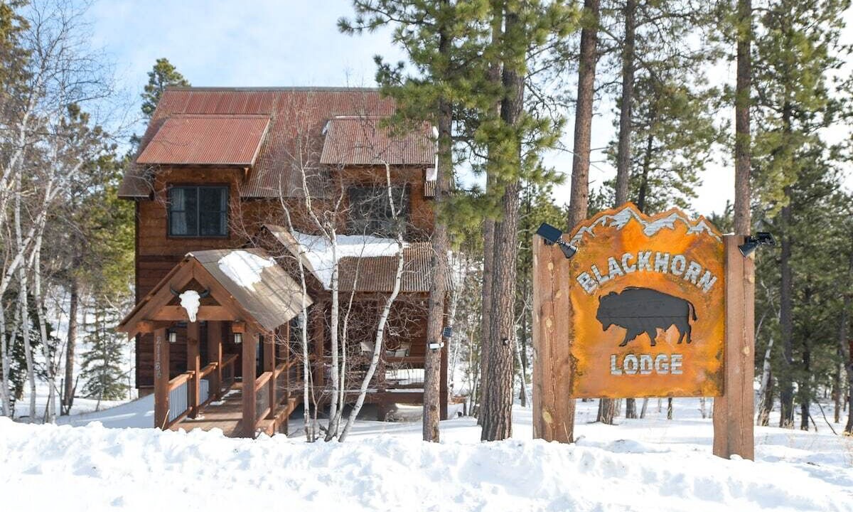 Photo of Others in Deadwood
