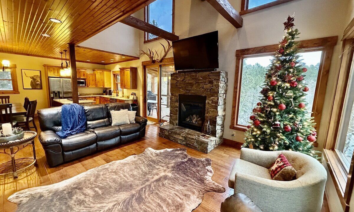 Photo of Livingroom in Deadwood