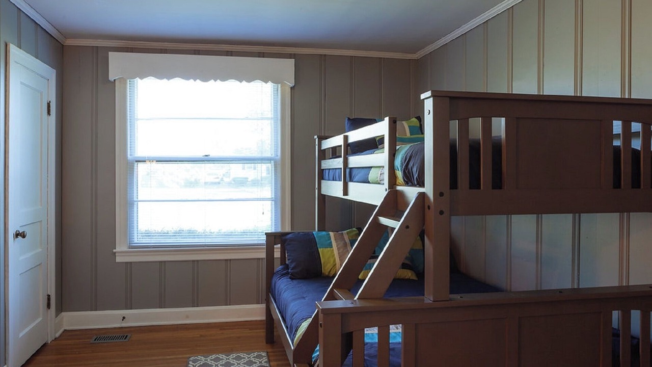 Photo of Bedroom in Merry Oaks