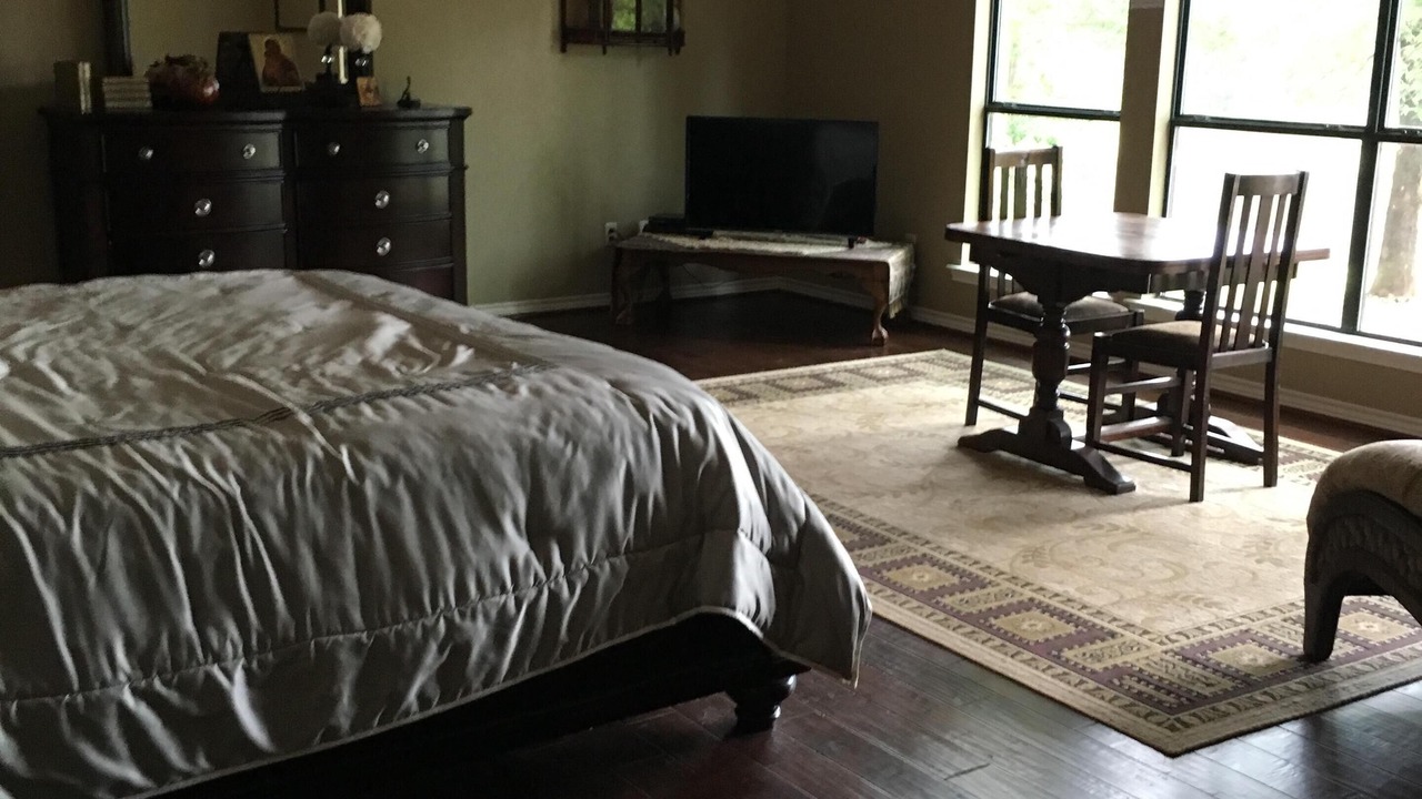 Photo of Bedroom in Van Zandt County