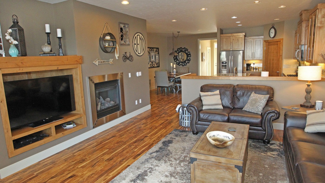 Photo of Livingroom in Southern Crossing