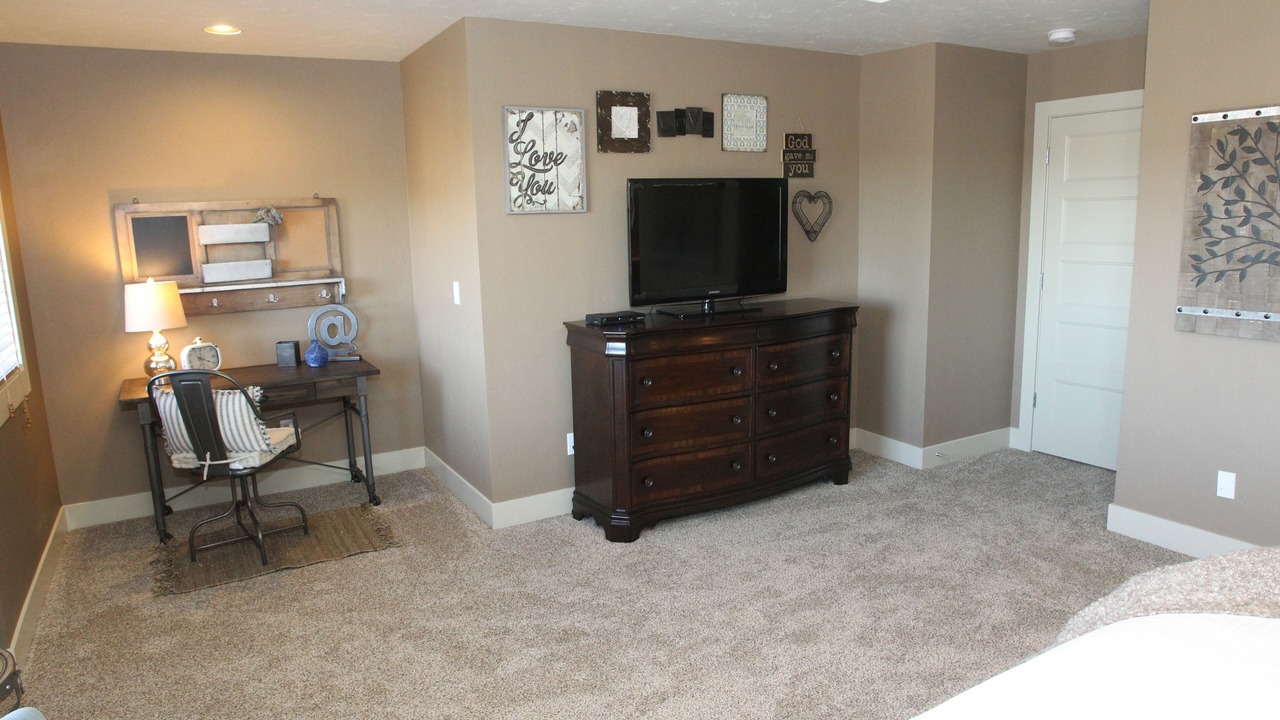 Photo of Bedroom in Southern Crossing