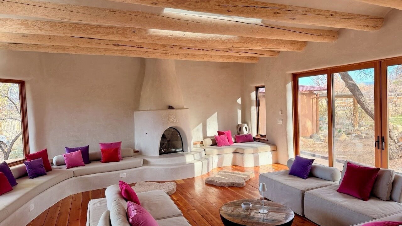 Photo of Livingroom in Taos