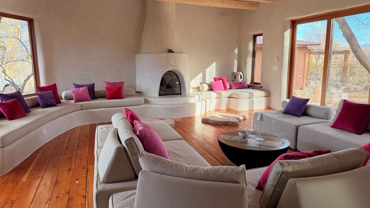 Photo of Livingroom in Taos
