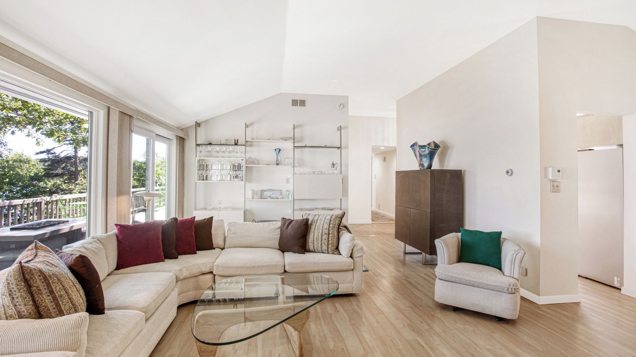 Photo of Livingroom in Tenants Harbor