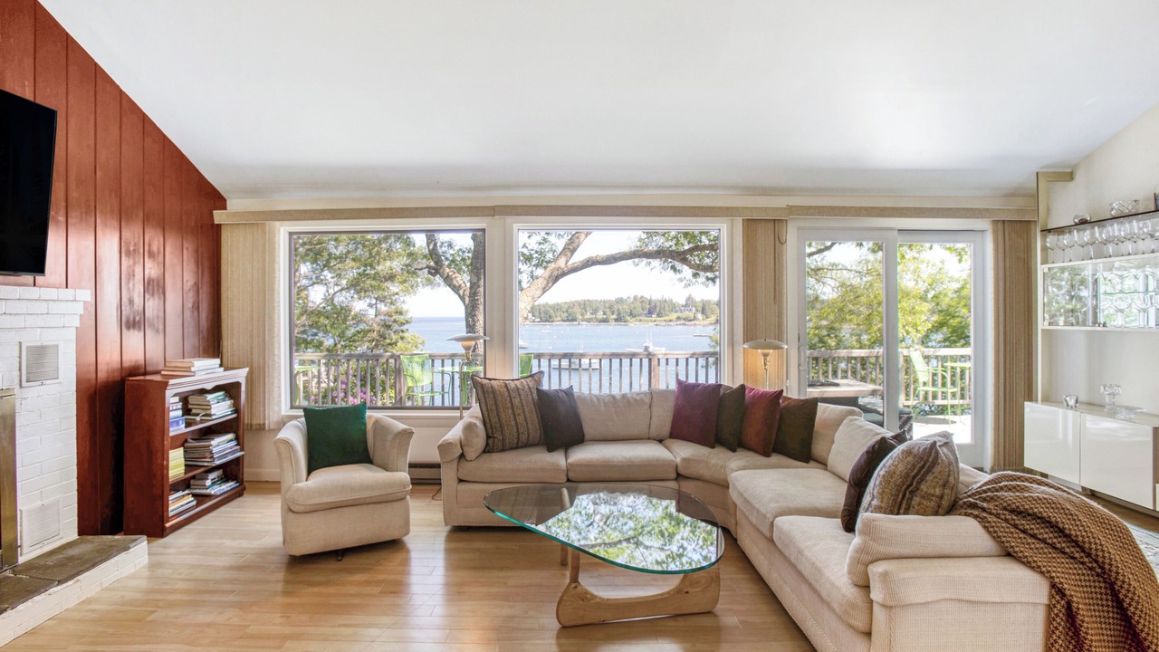 Photo of Livingroom in Tenants Harbor