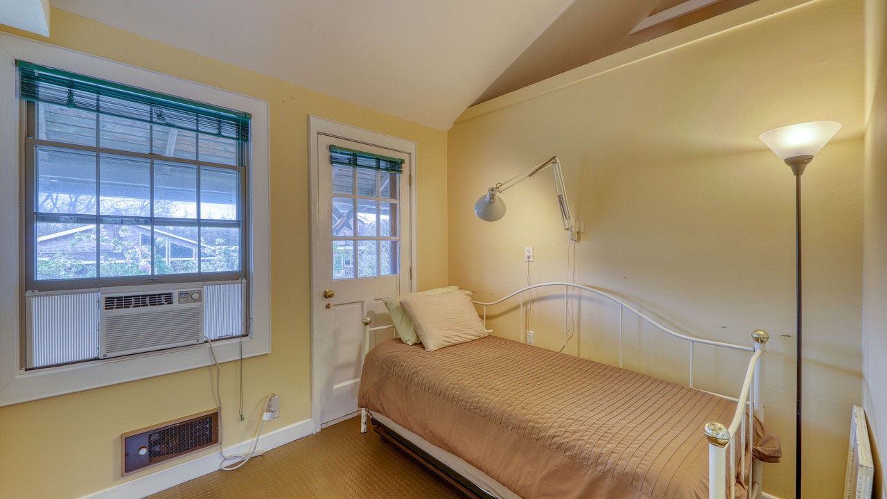 Photo of Bedroom in Ocean Beach
