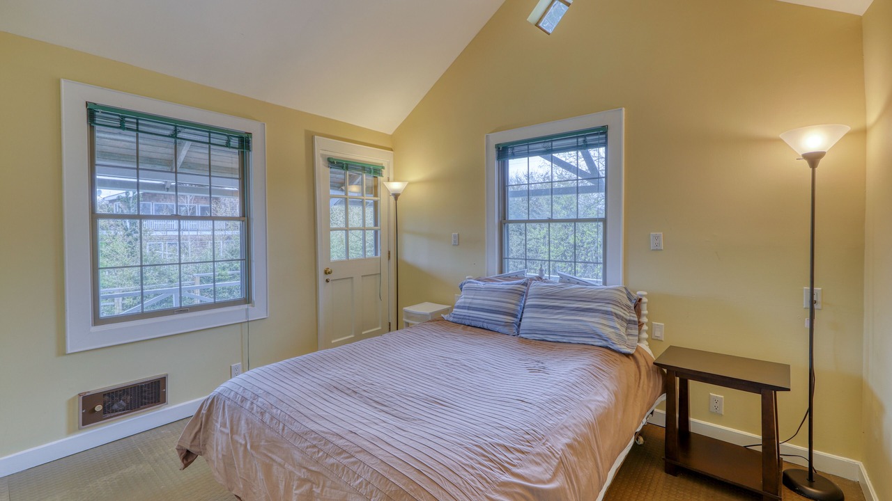 Photo of Bedroom in Ocean Beach