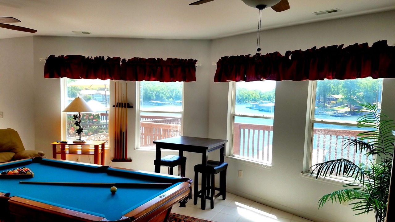 Photo of Bedroom in Eagles Nest