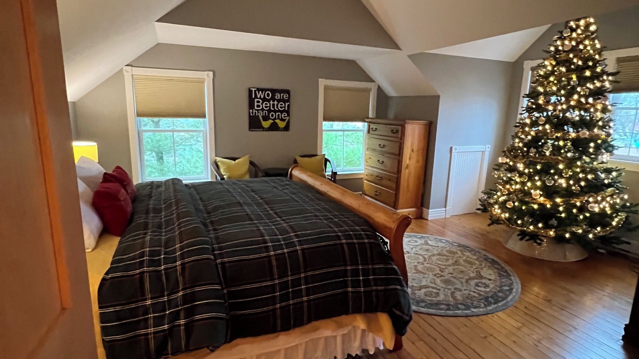 Photo of Bedroom in Northport