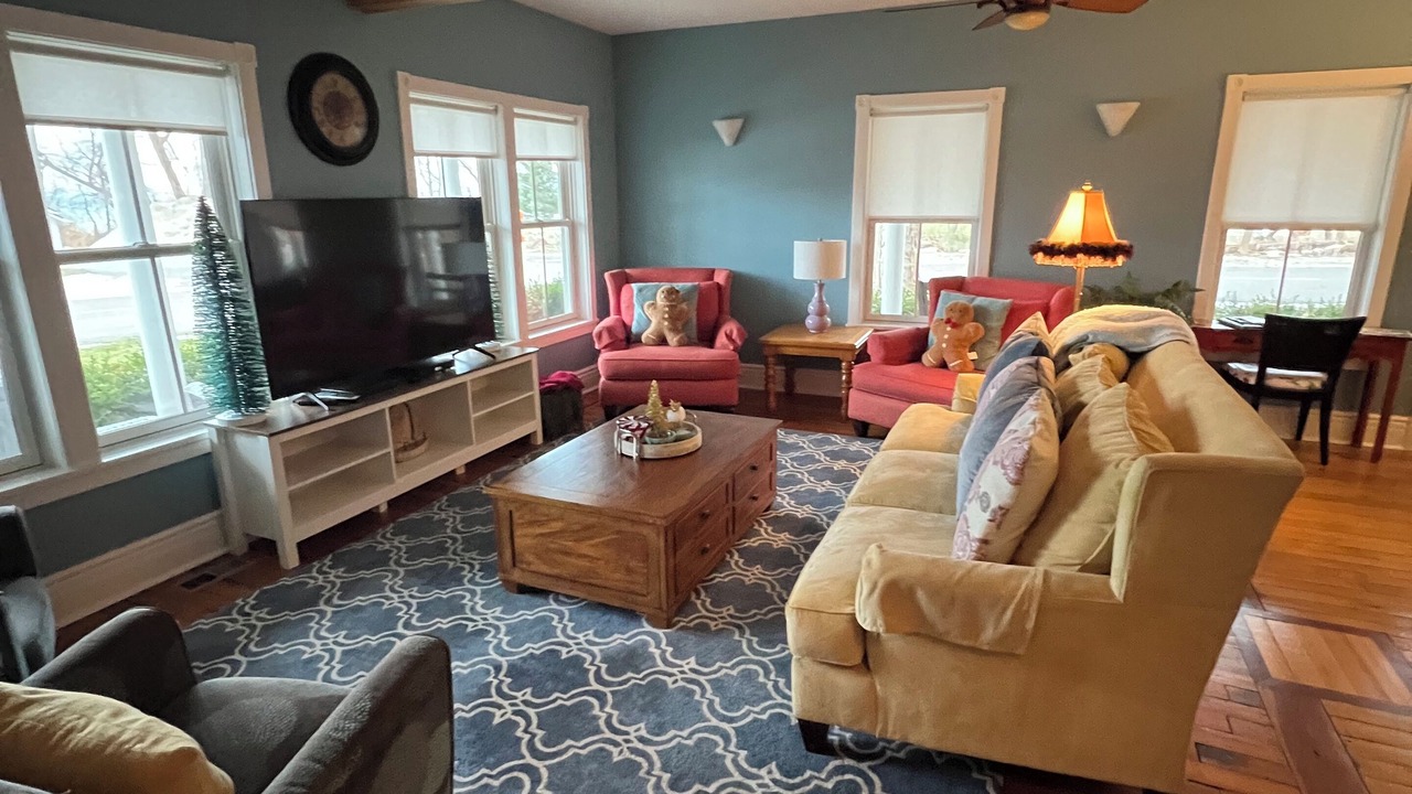 Photo of Livingroom in Northport
