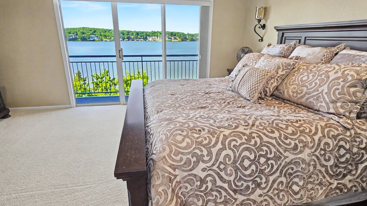 Photo of Bedroom in Lake Ozark