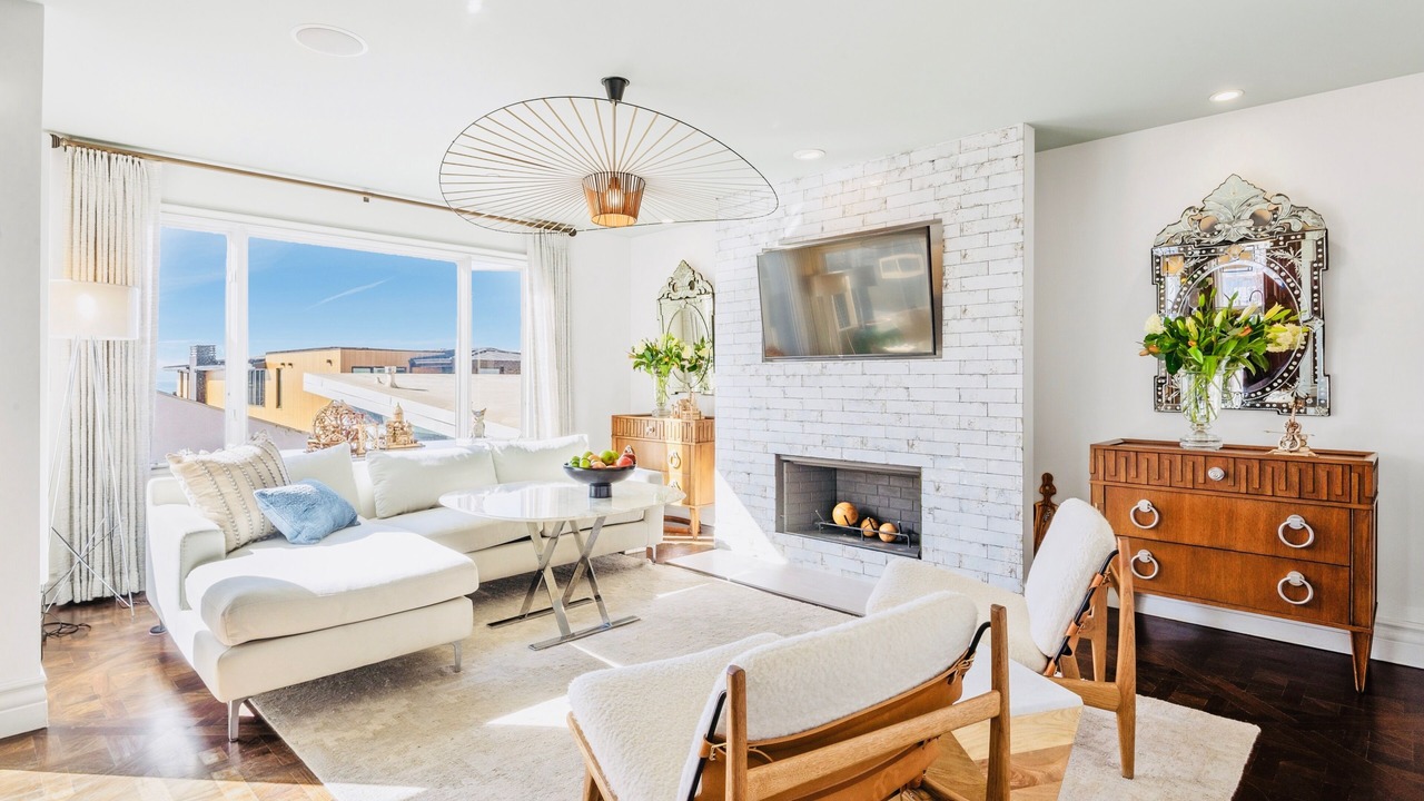 Photo of Livingroom in The Strand