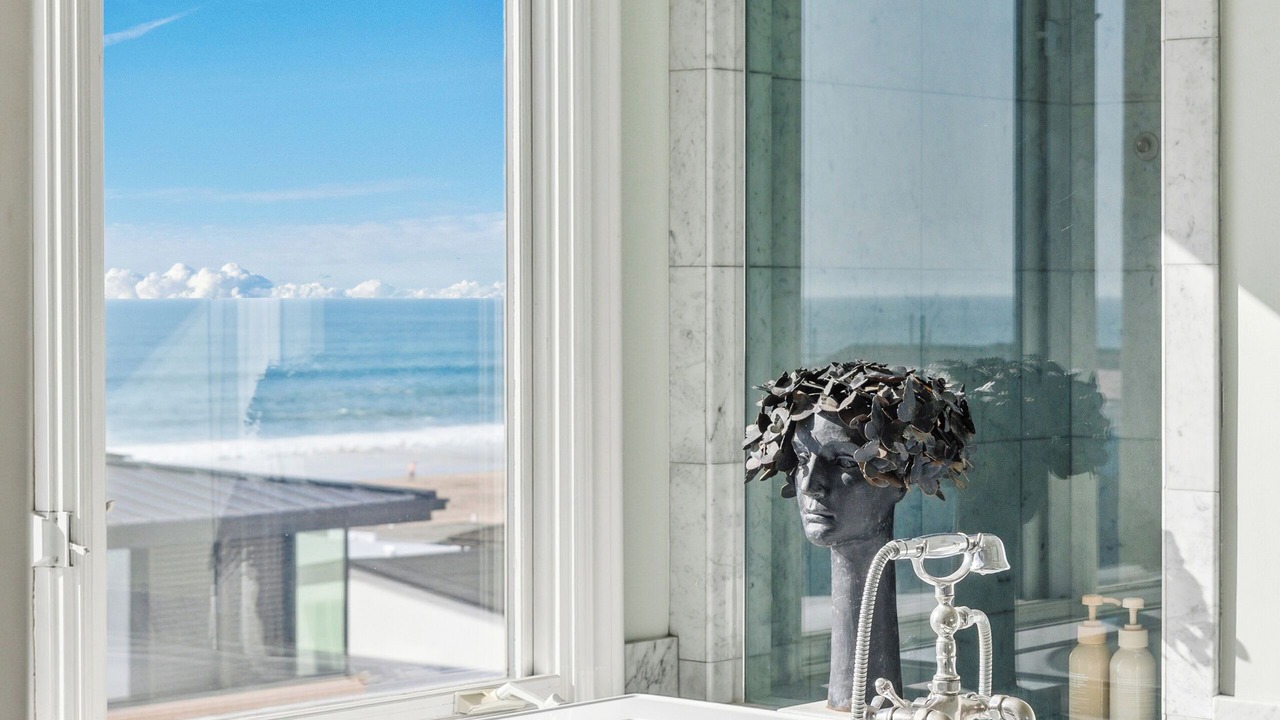 Photo of Bathroom in The Strand