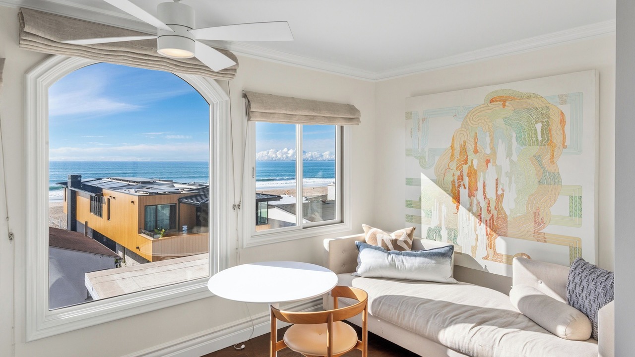 Photo of Livingroom in The Strand