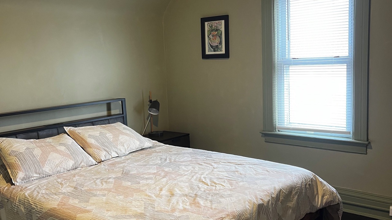 Photo of Bedroom in Downtown Niagara Falls