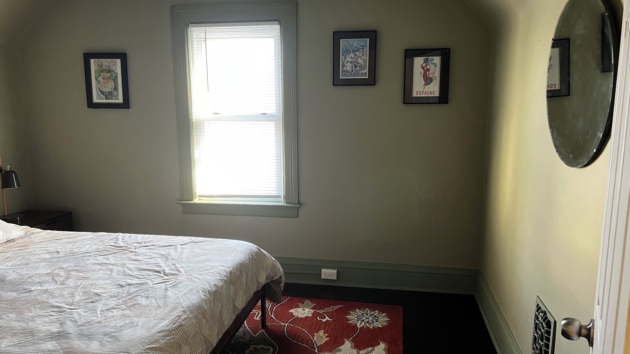 Photo of Bedroom in Downtown Niagara Falls