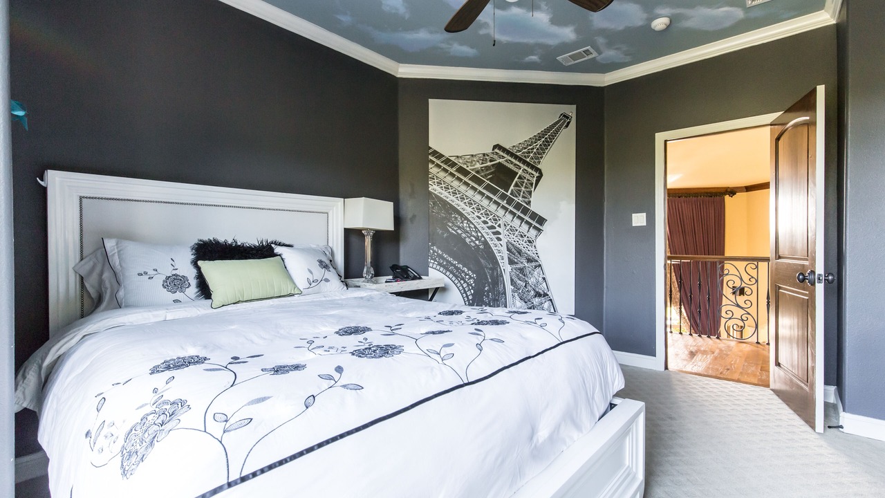 Photo of Bedroom in Cedar Hill