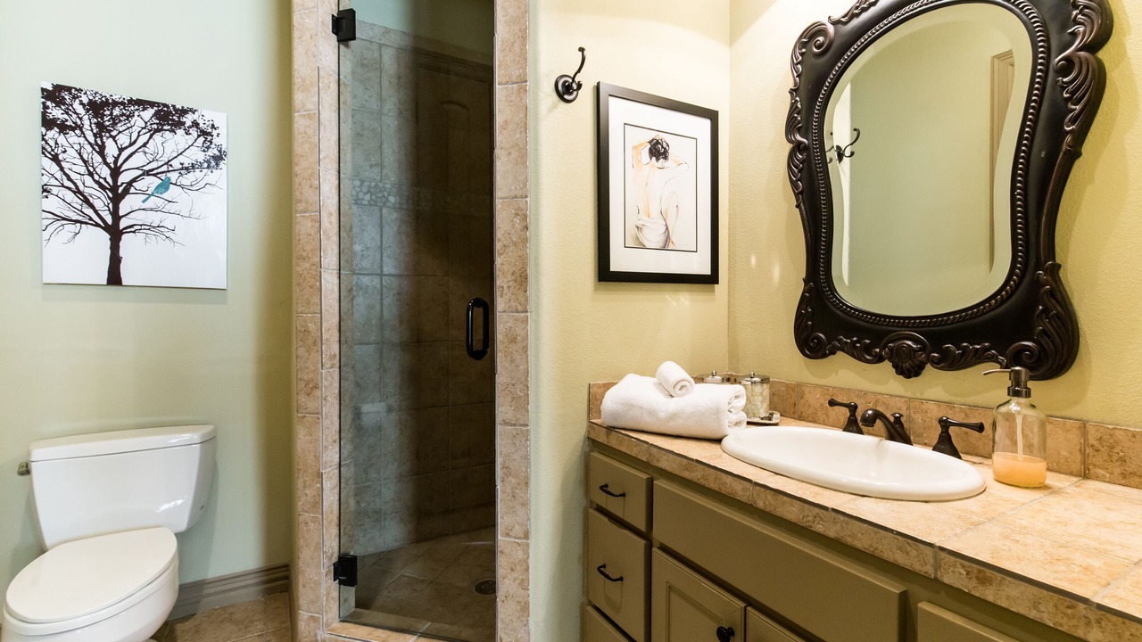 Photo of Bathroom in Cedar Hill