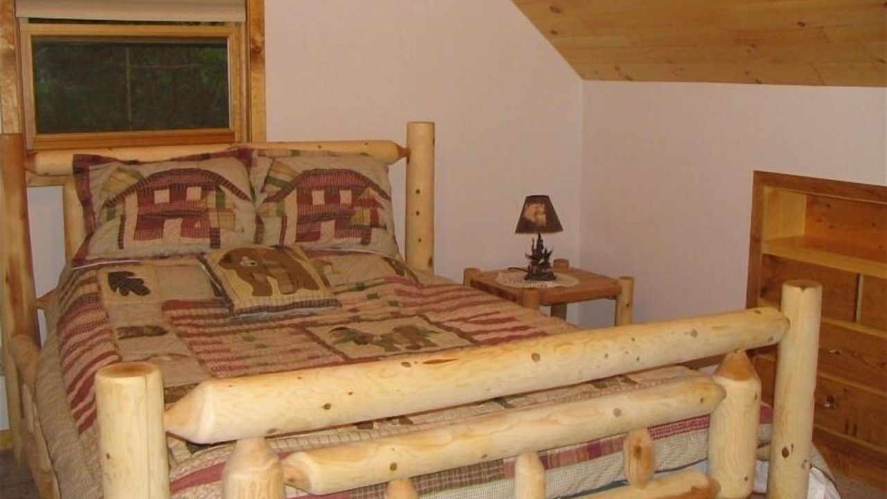 Photo of Bedroom in Three Lakes