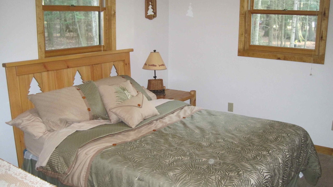 Photo of Bedroom in Three Lakes