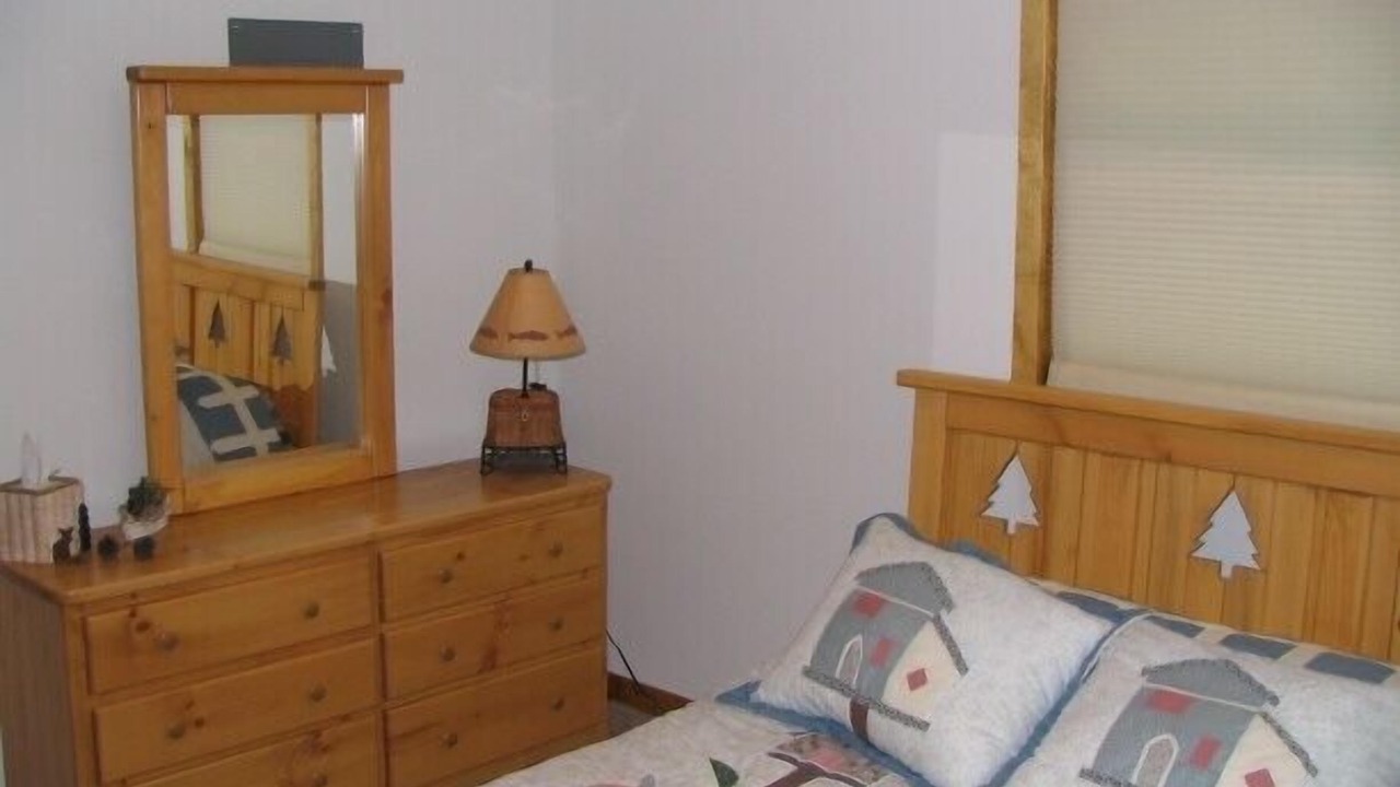 Photo of Bedroom in Three Lakes
