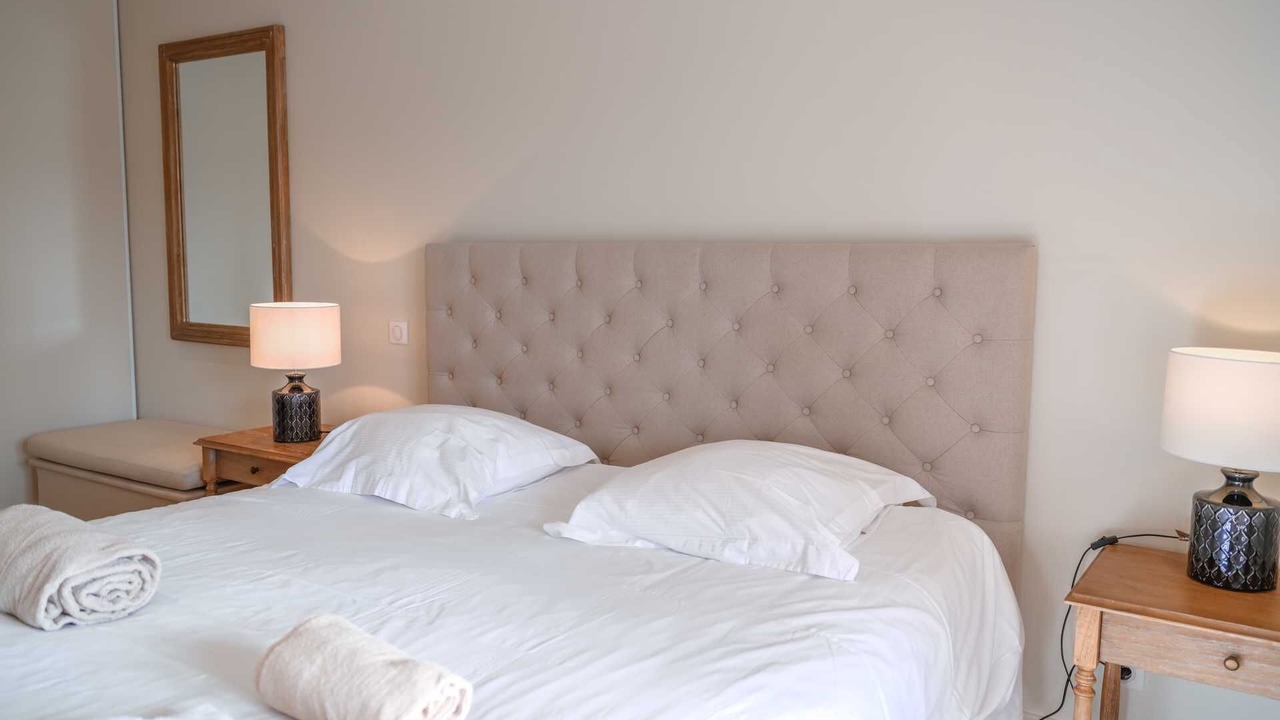 Photo of Bedroom in Castelnau-de-Montmiral