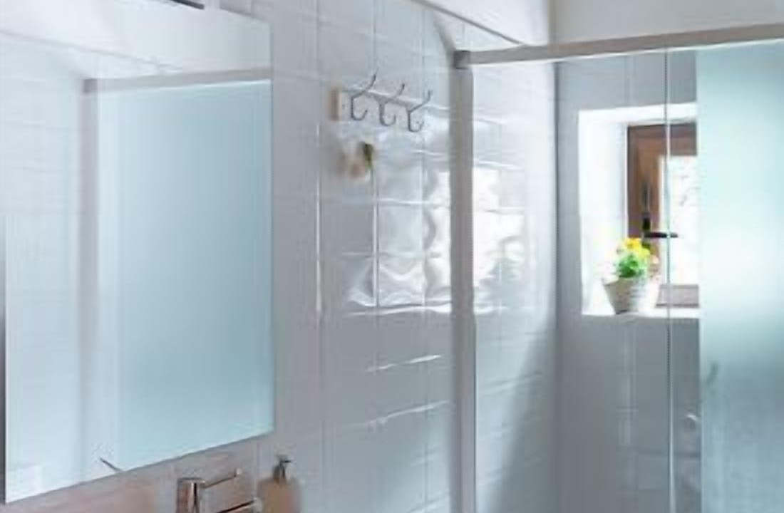 Photo of Bathroom in Olot