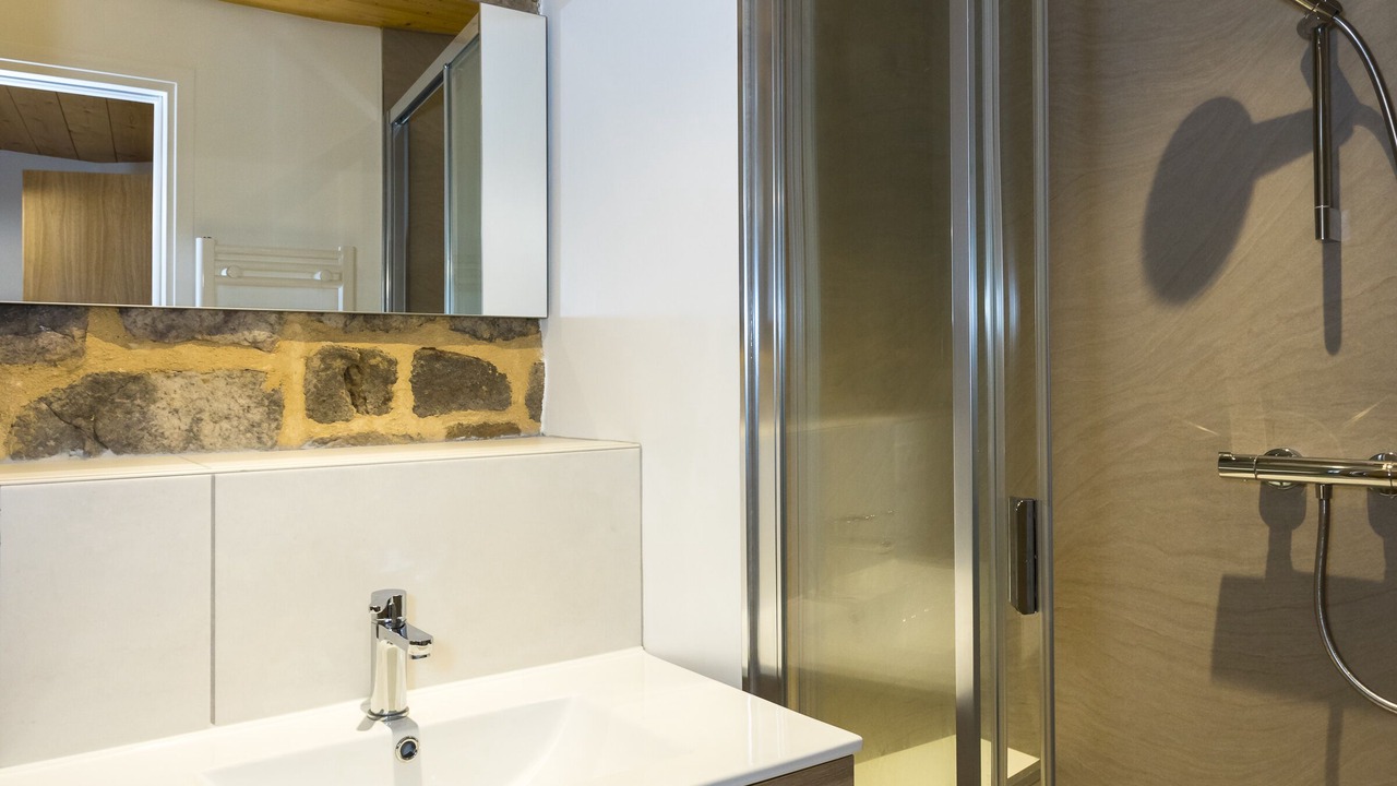 Photo of Bathroom in Saint-Aubin-sur-Mer