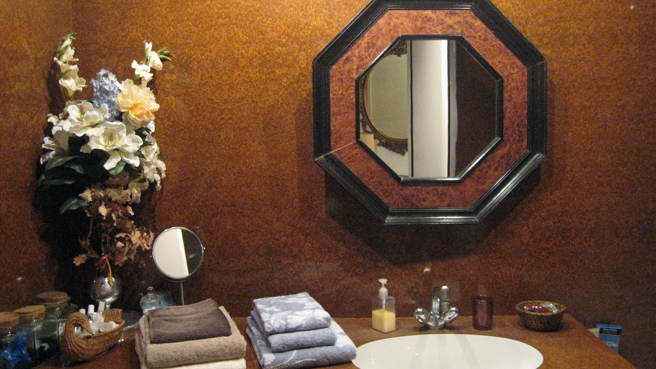 Photo of Bathroom in Tour-de-Champel