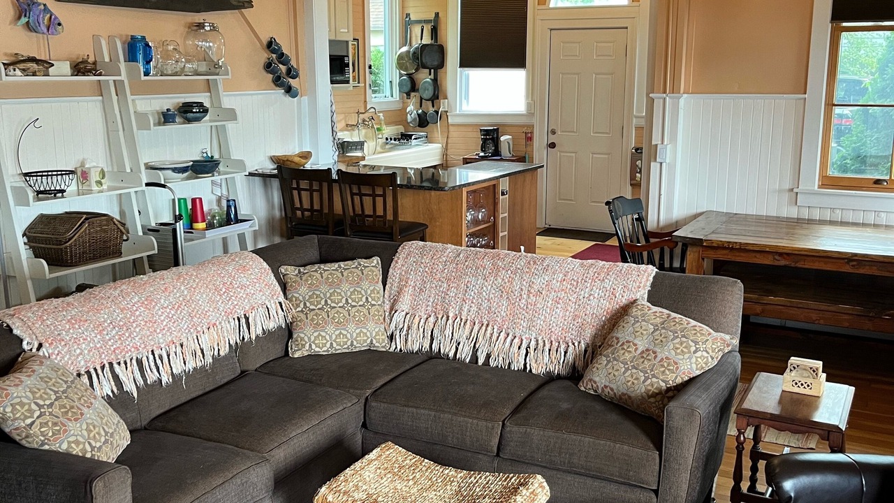 Photo of Livingroom in Ithaca