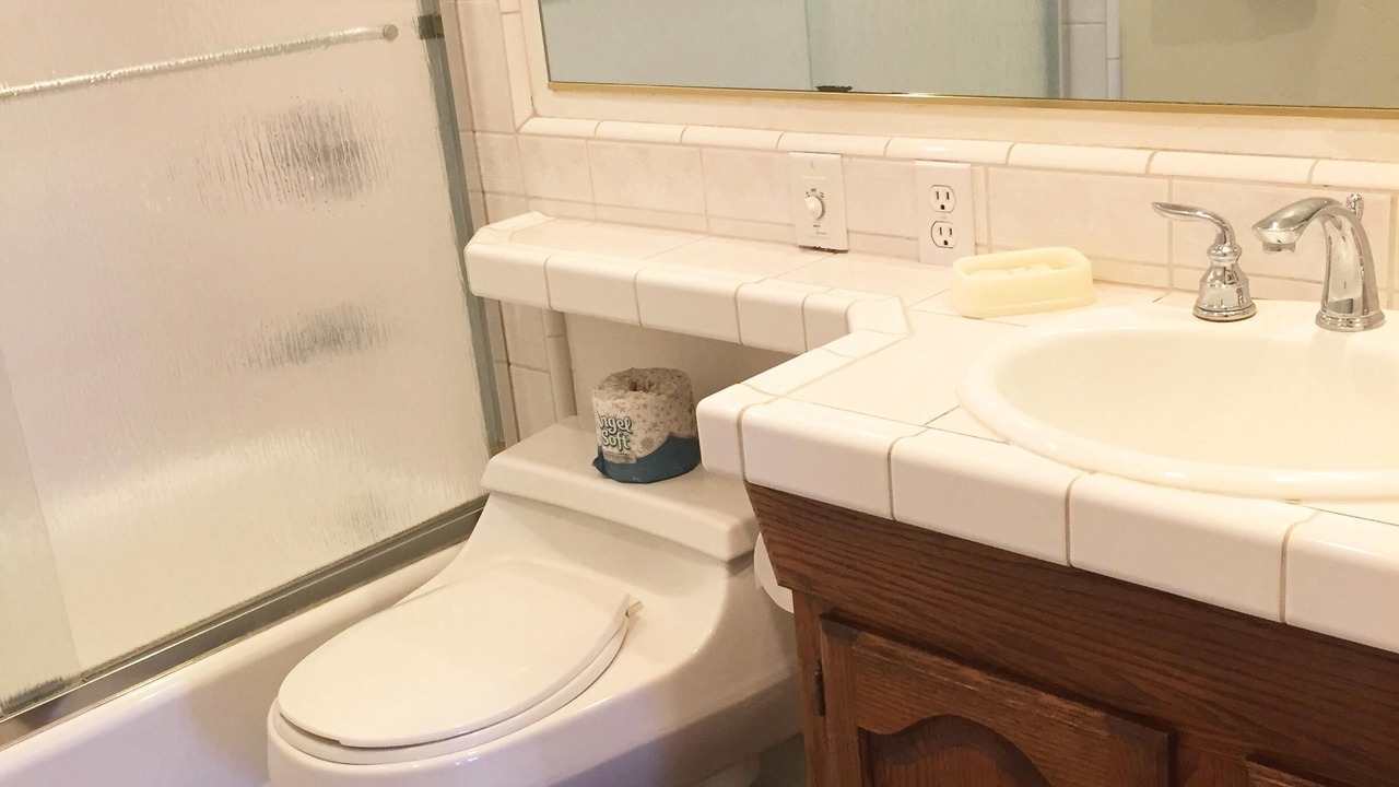 Photo of Bathroom in Yosemite West