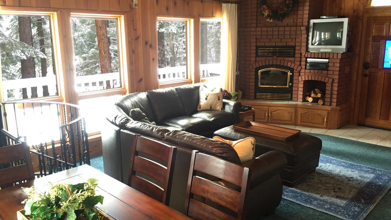 Photo of Livingroom in Yosemite West