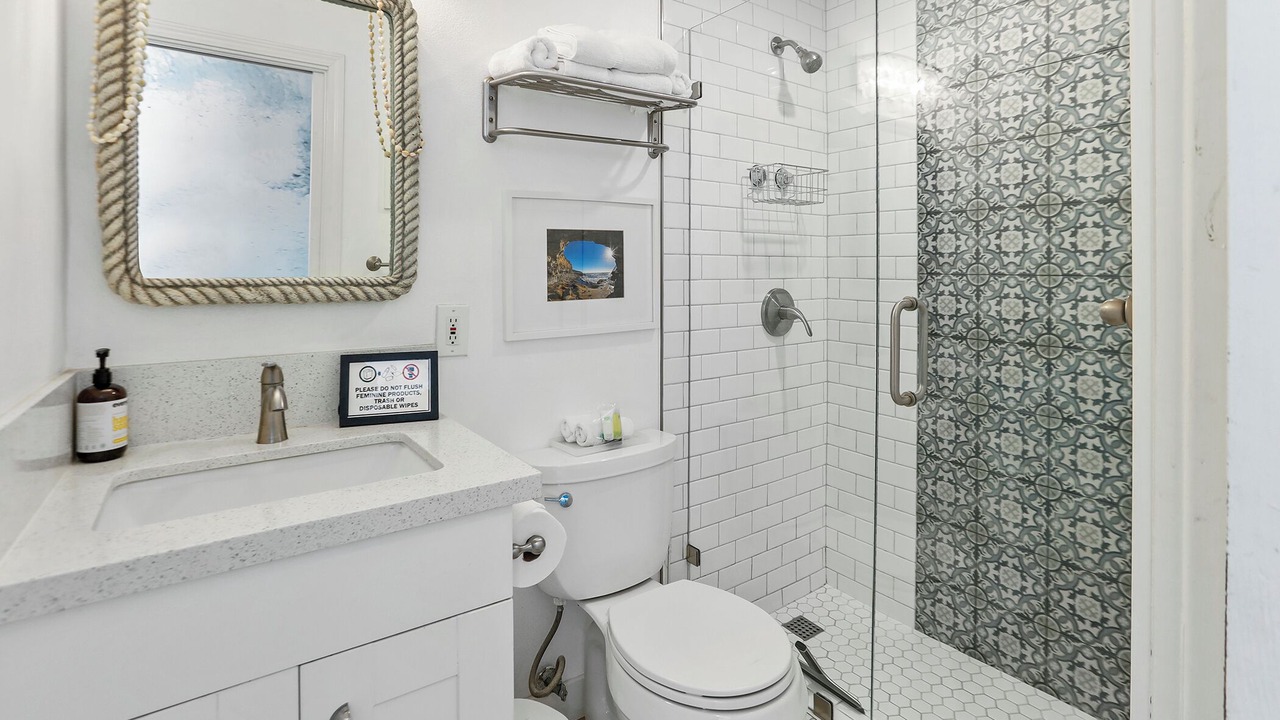 Photo of Bathroom in Central Mission Beach