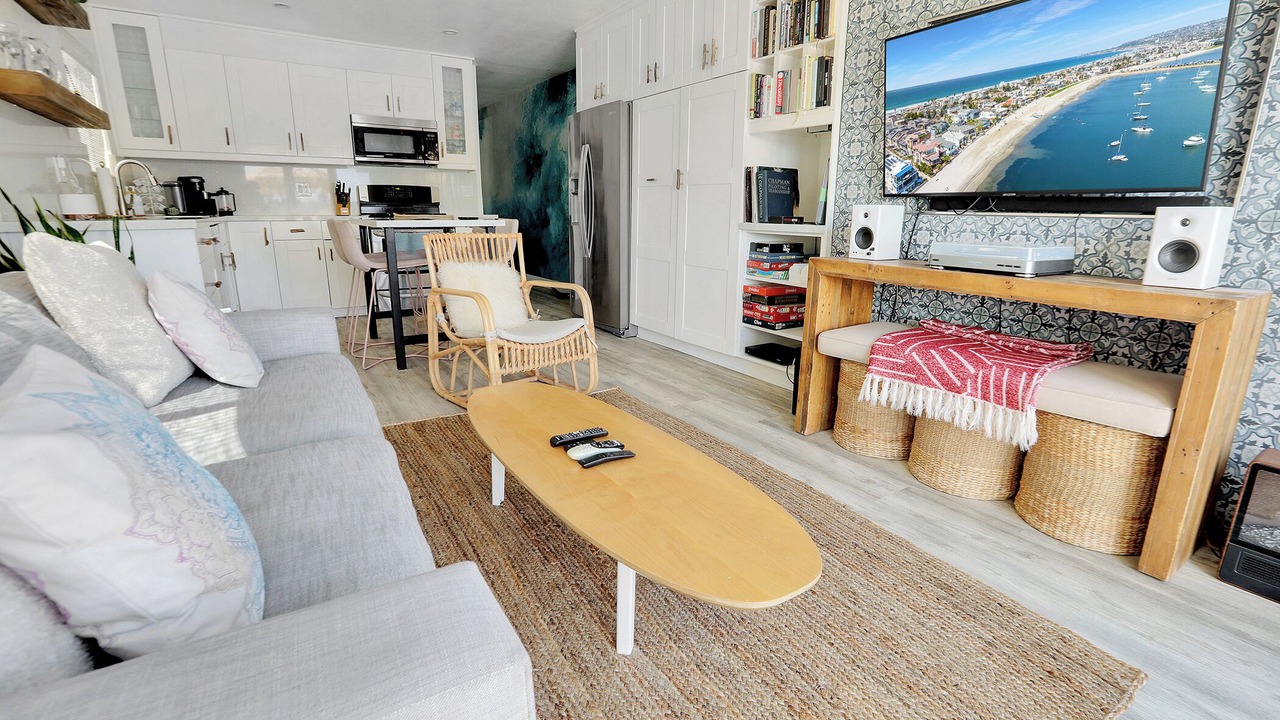 Photo of Livingroom in Central Mission Beach